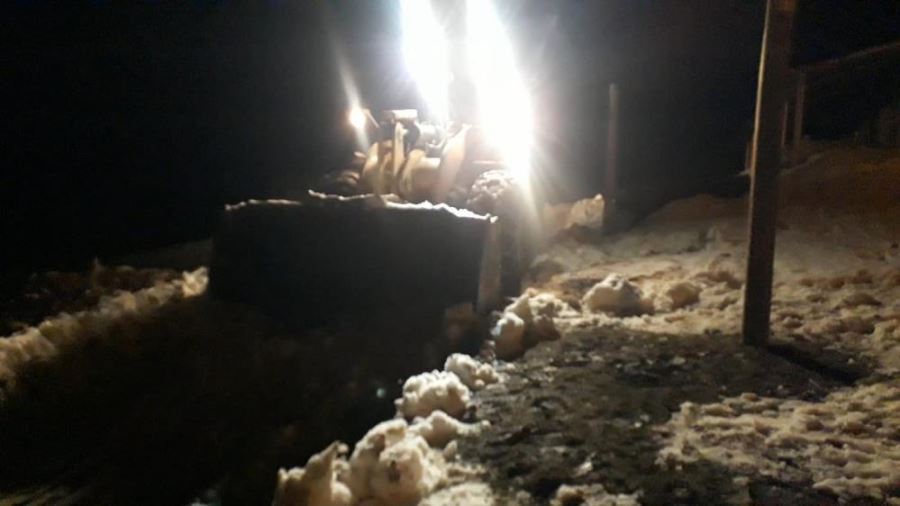 ESKİ ekipleri gece yarısı su arızasını giderdi