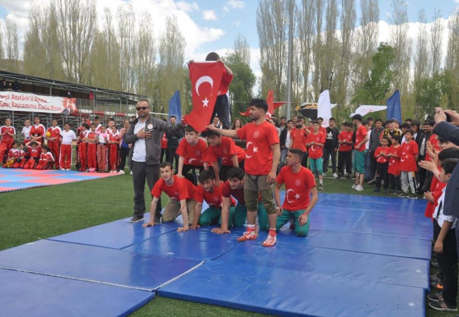 Pasinler’de 19 Mayıs coşkuyla kutlandı