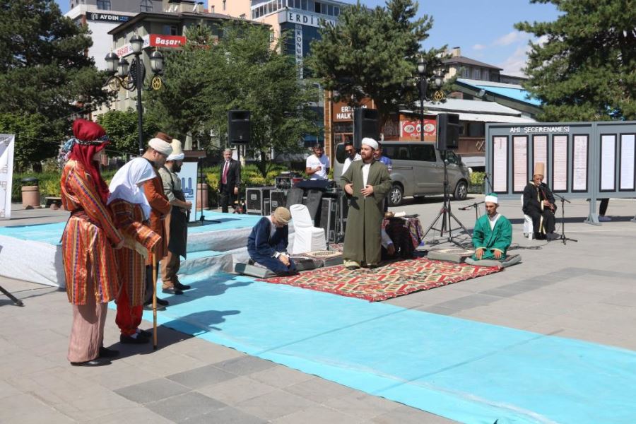 Vali Memiş: “Selçuk Bayraktar yeni ‘Ahi Evran’dır”