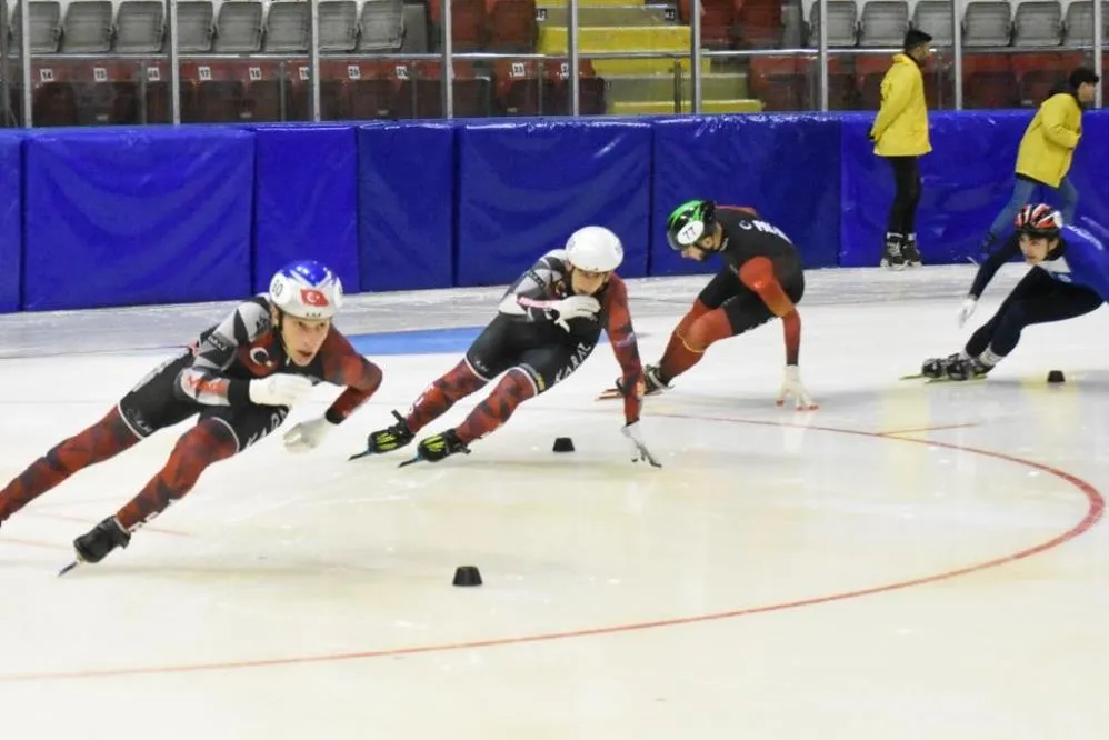 Erzurum’da buzda heyecan başladı