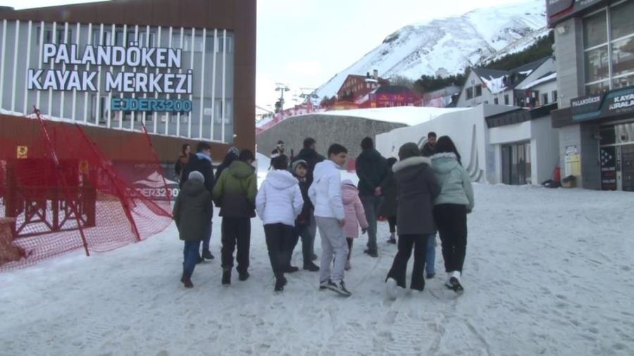 Depremzede çocuklar için Palandöken turu düzenlendi