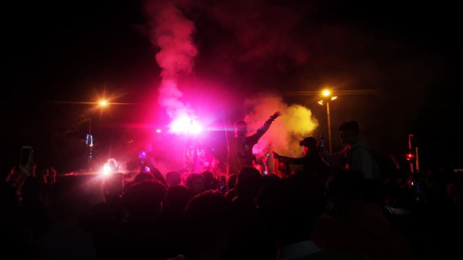 Erzurum’da Galatasaray taraftarı hem şampiyonluğu hem derbi galibiyetini kutladı