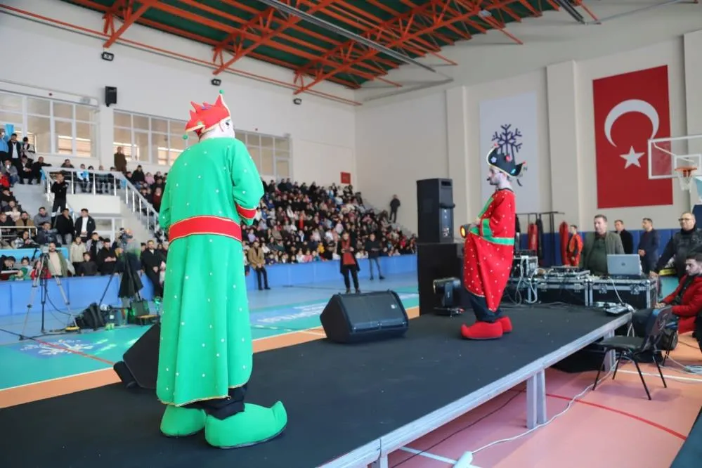 Palandöken Belediyesi’nden renkli bir gelenek: Ramazan Sevinci Çocuk Şenliği