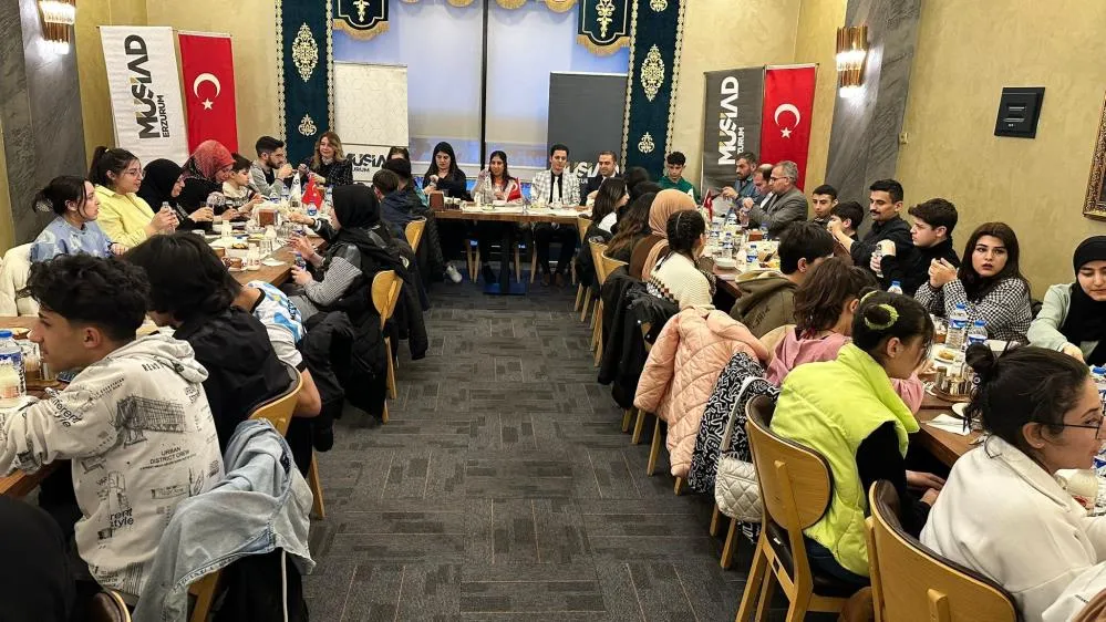 Sevgi evi çocuklarına iftar