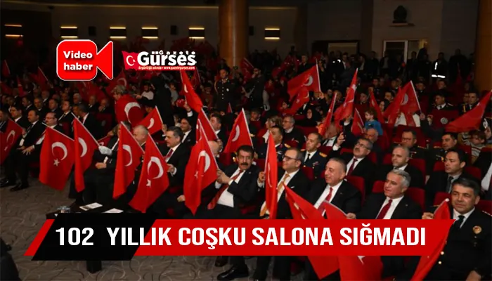 102. yıllık coşku salona sığmadı