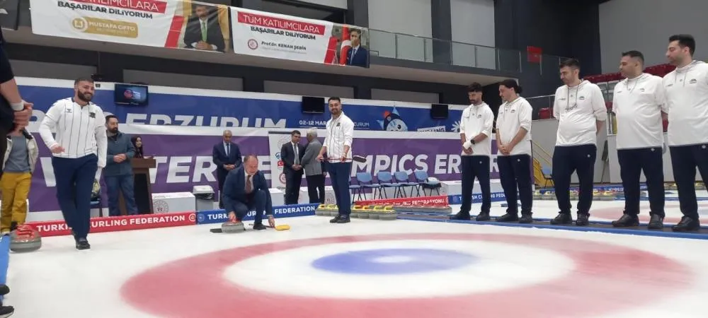 Rusya, İran ve Erzurum’daki kulüplerin katılımıyla organize edilen Curling Open Cup başladı