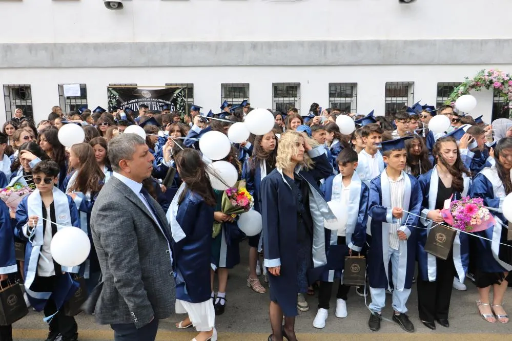 Gazze için beyaz balon uçurdular