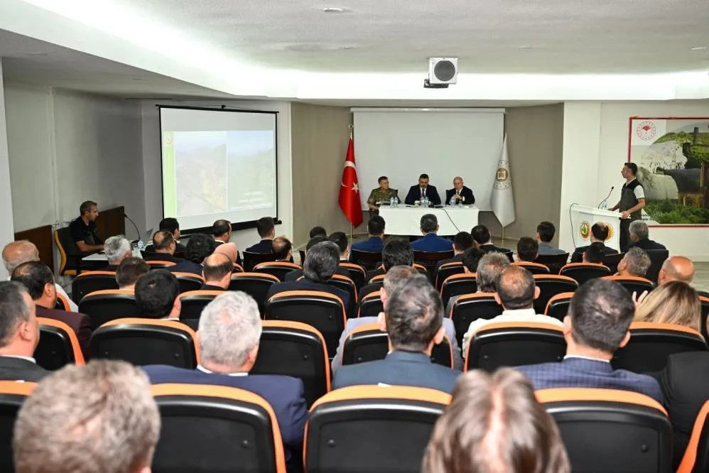 Sokak hayvanlarına yönelik tedbirler masaya yatırıldı