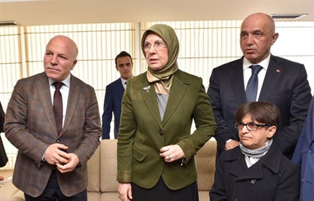 Sari Gelin dizi oluyor