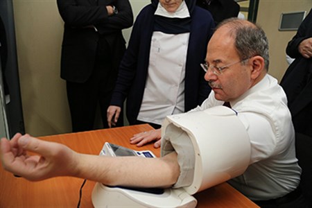 Bakan Akdag, Bölge Hastanesini inceledi