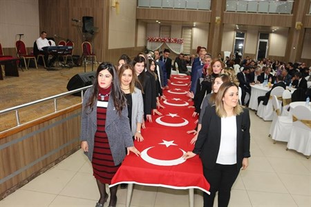 Ögretmenler Ögretmenleri eglendirdi