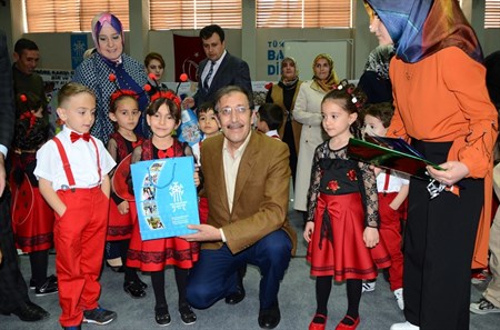 Palandöken Belediyesi Kresinde minikler ilk karne heyecani yasadi