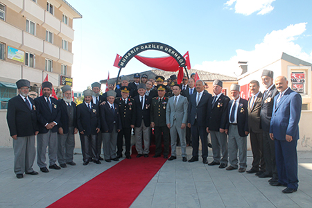 Gazi Derneklerine anlamli ziyaret