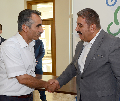 Baskan Sunar, personeliyle bayramlasti