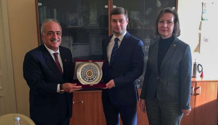 Atatürk Ünivresitesi ile St. Petersburg Devlet Üniversitesi arasinda is birligi anlasmasi imzalandi