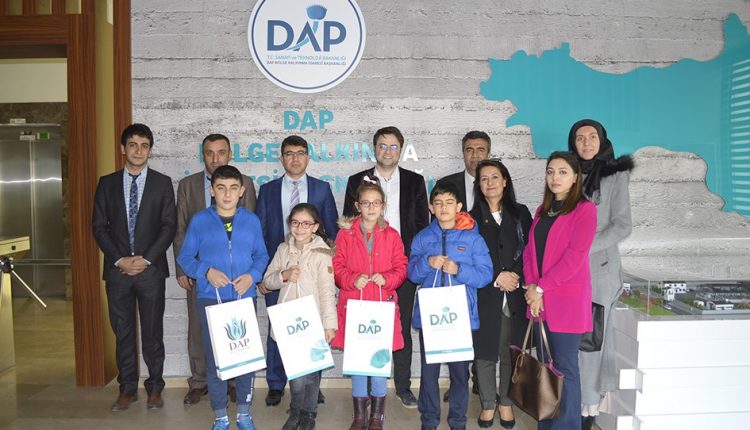 Minik ögrenciler DAP’tan kütüphane istedi