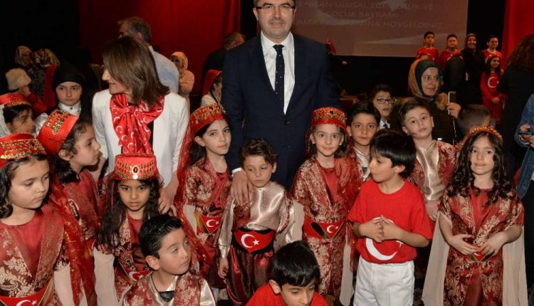 Vali Memis’ten 23 Nisan Ulusal Egemenlik ve Çocuk Bayrami kutlama mesaji
