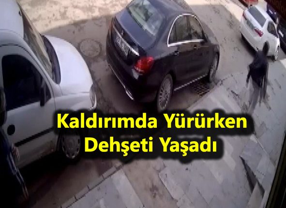 Kaldirimda yürürken dehseti yasadi, sirtindaki biçakla hastaneye kaldirildi