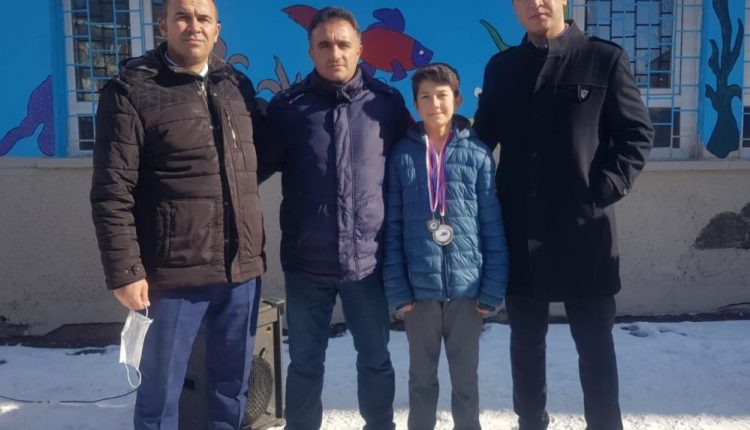 Bozdag Short Track’ta gümüs madalya kazandi
